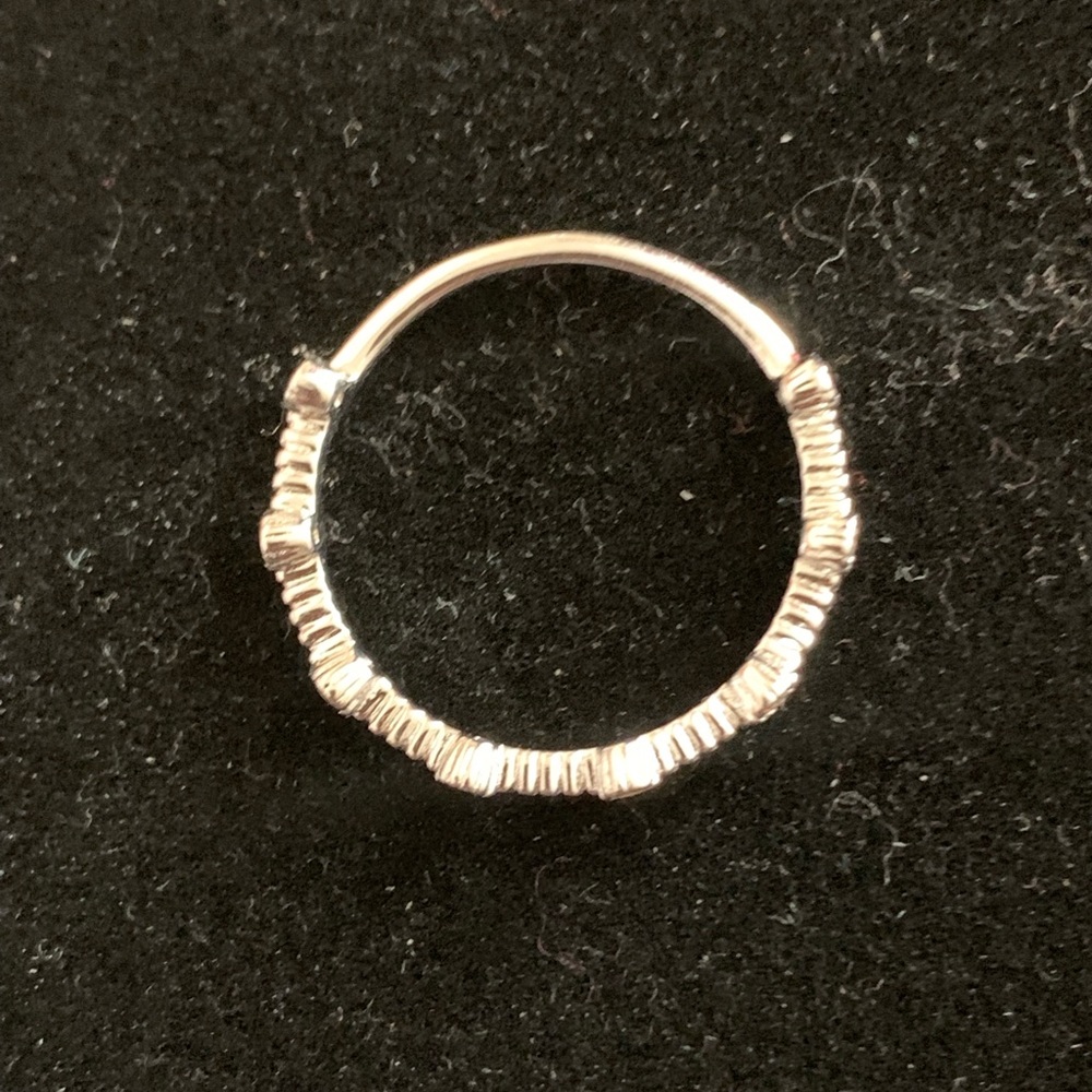 Ring - Picture 5 of 6